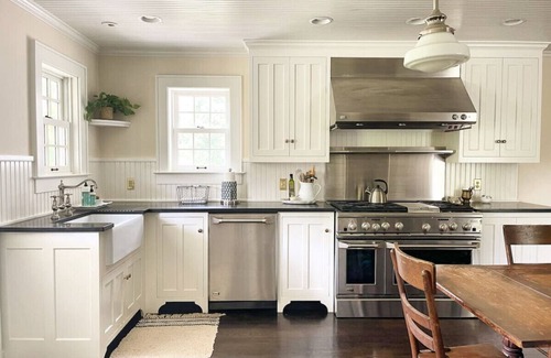 Hillsboro House | Tranquil Farm-Stay for Large Group near Rocky Fork - Two Houses!