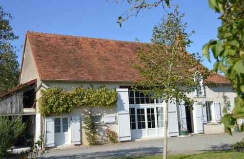 Sarzay Cottage | Tranquil Farmhouse Retreat in George Sand Valley - Cycling, Hiking & History
