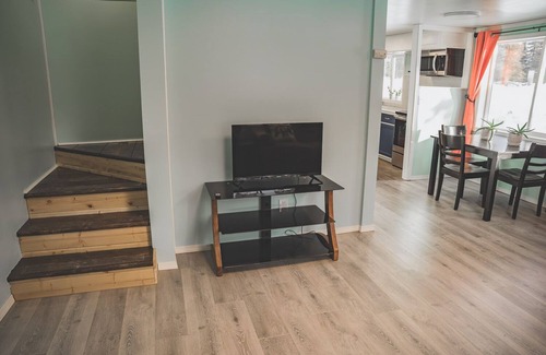 Kalifornsky House | Tranquil Forest Cottage - Free WiFi, Self-check-in. 10 minutes from Soldotna.