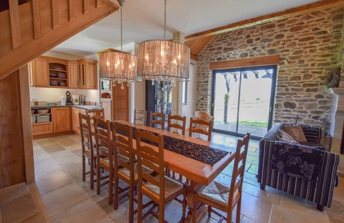 Saint-Medard-d'Excideuil Villa | Tranquil Villa in Dordogne