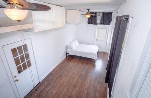 Midtown Apartment | Tranquil Getaway 3BR/2BA Near Downtown