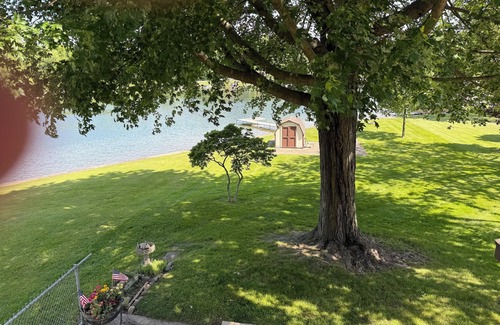 Angola Cottage | Tranquil haven on Lake James
