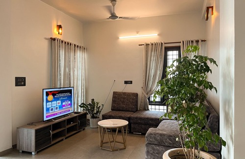 Kochi Villa | "Tranquil Heaven"
