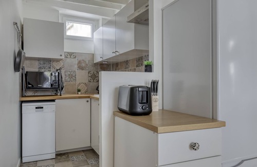 Saint-Thomas-d'Aquin Apartment | Tranquil Heaven up to 4 guests - Heart of Paris 07