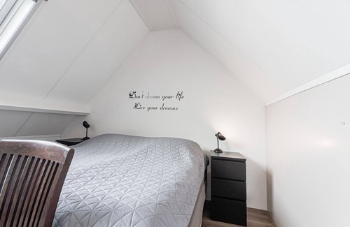 Goirle House | Tranquil holiday home in Goirle with garden