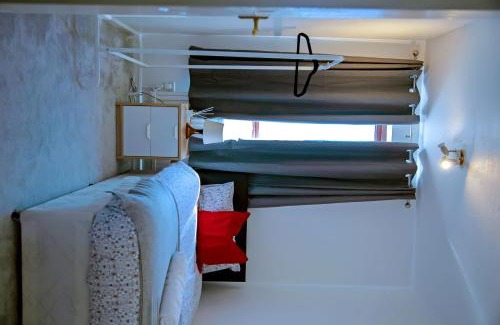 Colchester House | Tranquil Holt Drive Retreat