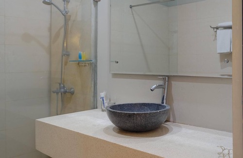 Senggigi Hotel | Tranquil hotel with AC in Senggigi Lombok