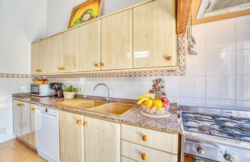 Capdepera House | Tranquil House with Terrace