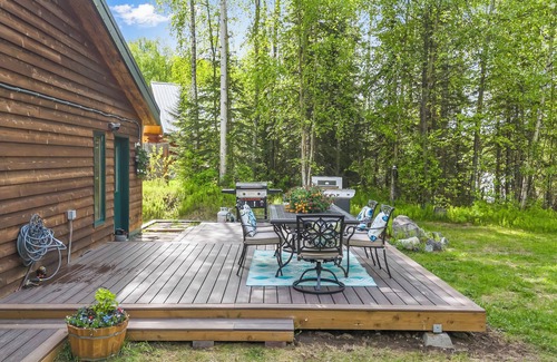 Meadow Lakes Cabin | Tranquil Lakefront Cabin Retreat: Your Perfect Escape!