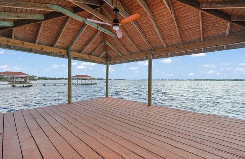 Sebring House | Tranquil Lakefront Retreat in Sebring Florida
