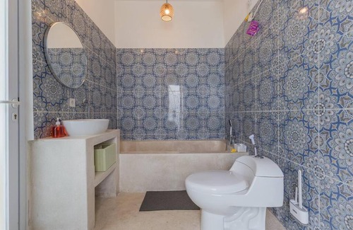 Denpasar Villa | Tranquil Mediterranean Villa Kerobokan WCS