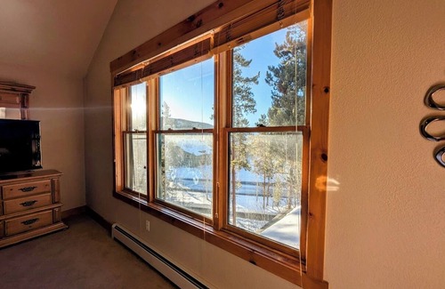 Keystone Condo | Tranquil Mountain Haven