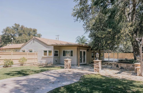 Newhall House | Tranquil Oasis - 3 Bedroom Family Retreat with Private Pool