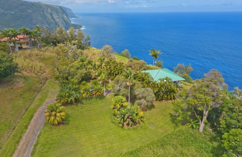 Waipio Cottage | Tranquil Ocean View Cottage: Your Idyllic Escape at Waipio Valley, Big Island HI
