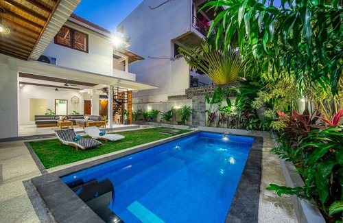Seminyak Villa | Tranquil Paradise of 3 bedroom Heart of Seminyak
