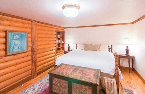 Alta House | Tranquil Pines Retreat ⁓Large Hot Tub ⁓