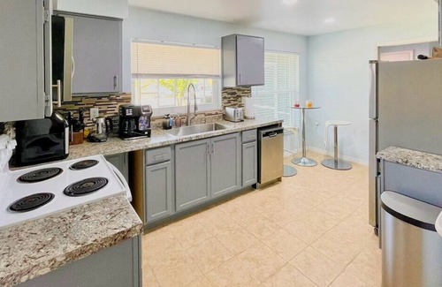Eight Lakes House | Tranquil Poolside Getaway: Dive into Relaxation!