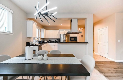 Orenco House | Tranquil Retreat in the Heart of Suburbia on 58th Ave – Your Getaway #41931