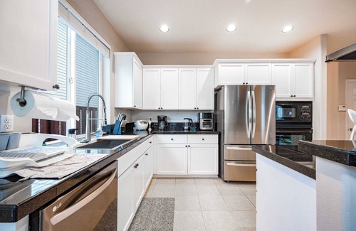 Orenco House | Tranquil Retreat in the Heart of Suburbia on 58th Ave – Your Getaway #41931