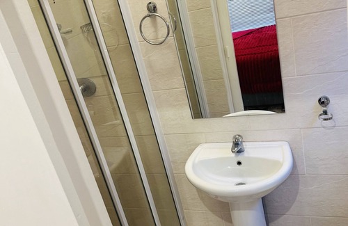 Kathu Apartment | Tranquil retreat in the heart of Kathu Unwind in comfort and styles at Comfort