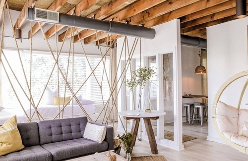Mount Adams Condo | Tranquil retreat with quiet luxury. Perfect for honeymoons, wedding stays, etc.