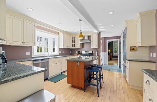 Kennebunk House | Tranquil Seaside Oasis at Mother's Beach