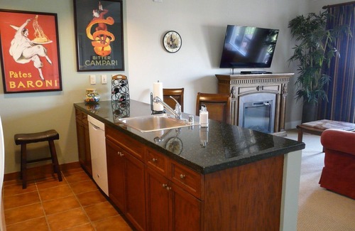 Lake Las Vegas Condo | TRANQUIL SETTING IN 6TH FLOOR, 1 BEDROOM 1 BATH CONDO WITH BREATHTAKING VIEW