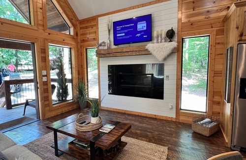 Broken Bow Cabin | Tranquil Skies Cabin - Charming 2-bedroom cabin, pet-friendly.