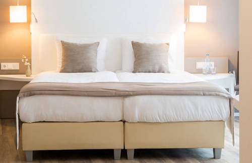Wageningen Hotel | Tranquil Stay w/Wellness Amenities & Scenic Views | Onsite Dining