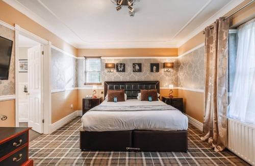 Ipswich Hotel | Tranquil Stay with Swimming Pool & Exclusive Spa Access, Breakfast Included