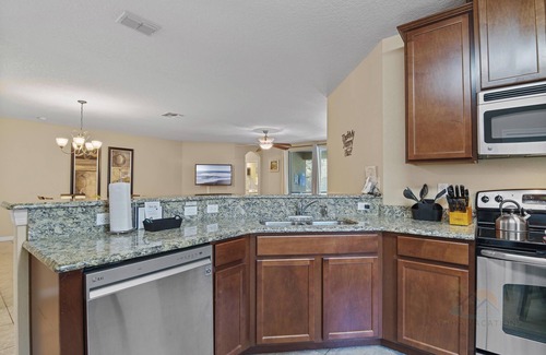 Calabria Villa | Tranquil Terrace - Family Friendly - 10 Minutes to Disney!