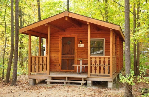 Sturgeon Bay Resort | Tranquil Timbers Cabin 11