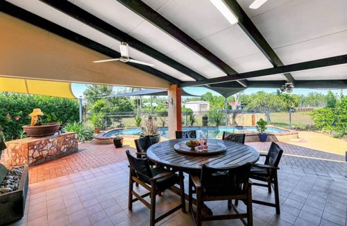 Marrara Apartment | Tranquil Townhouse: HUGE Pool & Golf Course views