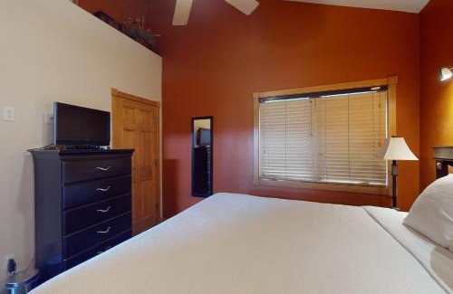 Estes Park House | Tranquil Trails Lodge - Registration Number #6214