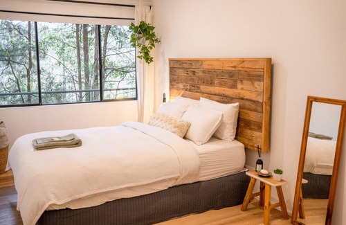 Hornsby House | Tranquil Treehouse Retreat