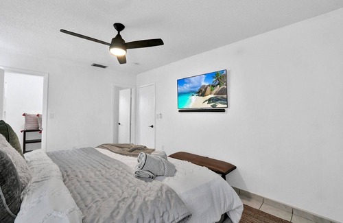 Tamiami House | Tranquil Tropics: 3BR/2BA with Plunge Pool Retreat