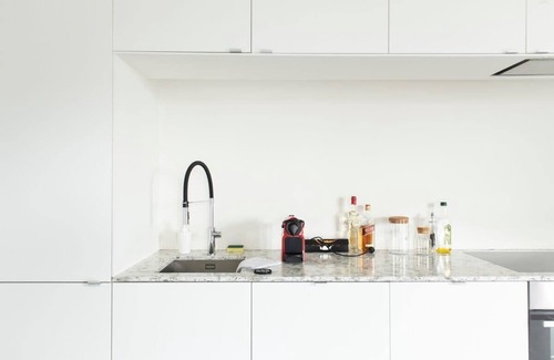 Zwijnaarde Apartment | Tranquil Urban Escape: 2-BDR Retreat in Ghent