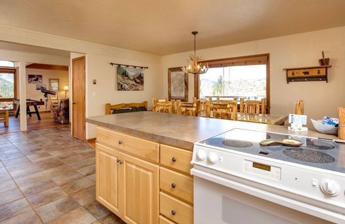 Windcliff Estates House | Tranquil Vacation Home at Windcliff