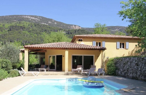 Bargemon Villa | Tranquil Villa in Bargemon with Private Pool