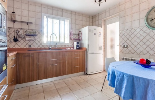 Tolleric House | Tranquil Villa Stay in Tolleric