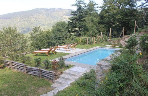 Cortona Villa | Tranquil Villa with Views