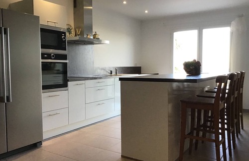 Berlou Villa | Tranquil Vineyard Villa, Berlou