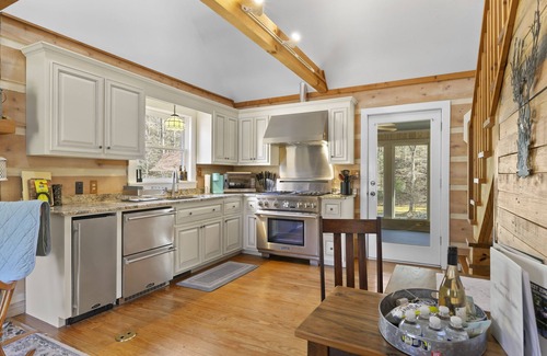 Sunset Cabin | Tranquil Waterfront Valley Cabin With Views