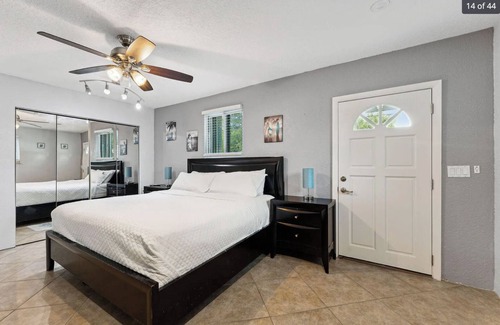 Melaleuca Gardens House | Tranquil Waters Charming 3-bedroom house Heated Pool serene Dania Beach