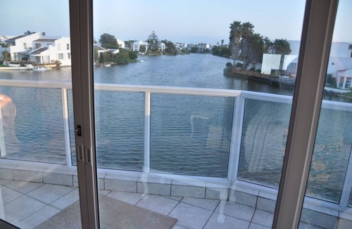 Marina da Gama House | Tranquil waters in Marina Da Gama