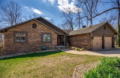 Effingham House | Tranquil Waters Retreat