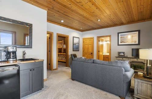 Boyne City Cabin | Tranquil Wooded Retreat at Boyne Mountain – Steps from the Slopes