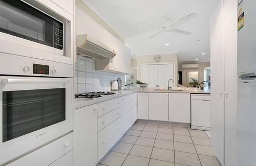 Palm Cove House | Tranquila Star Holiday, 20% month.7 day 10%Great for 2 families BEACH, Wifi