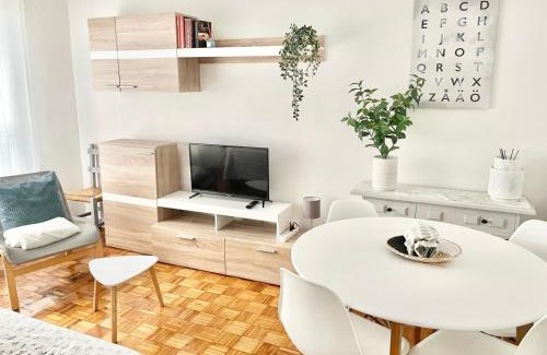 Las Campas y San Claudio Apartment | Tranquilidad al lado del Centro Parking incluido