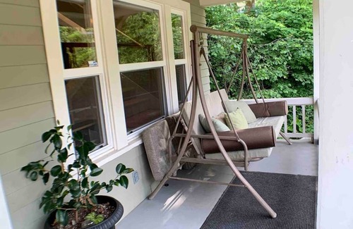 Leschi House | Tranquility 1.9 mi from downtown, hospitals & sports
